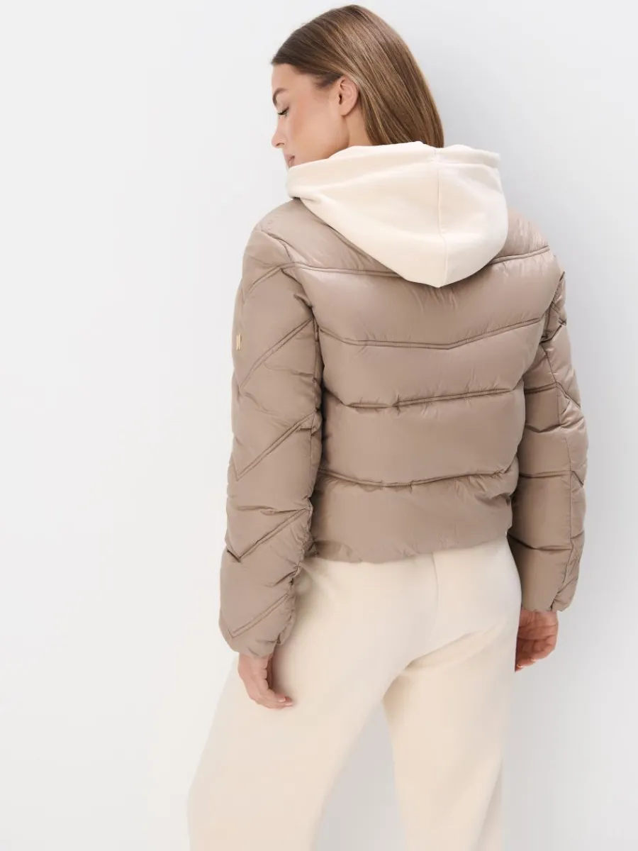 MOHITO Beżowa kurtka puffer beu017cowy Clearance