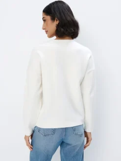 MOHITO Biały sweter z ozdobnym naszyciem biau0142y Sale