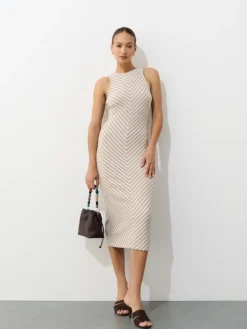 MOHITO Dzianinowa sukienka midi beu017cowy Outlet