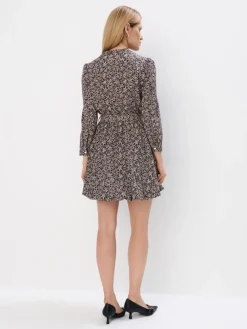 MOHITO Koszulowa sukienka mini we wzory beu017cowy Clearance