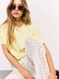 MOHITO Pastelowy t-shirt z merceryzowanej bawełny u017cu00f3u0142ty Hot