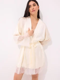 MOHITO Satynowy szlafrok biau0142y Fashion