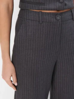 MOHITO Szare szerokie spodnie w paski szary Outlet