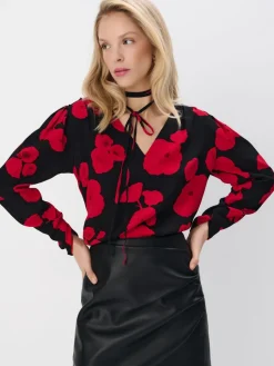 MOHITO Wiskozowa bluzka w kwiaty czarny Outlet
